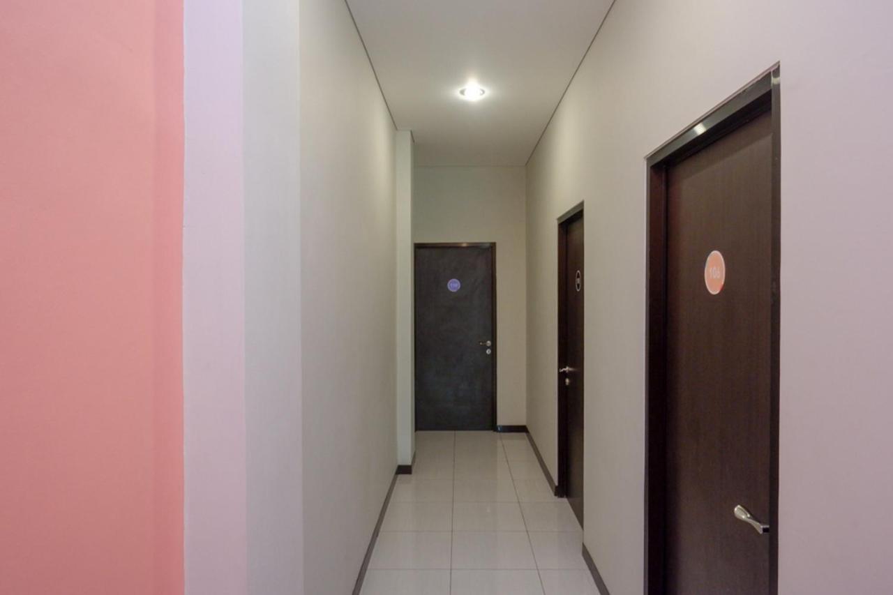 Sans Hotel Good Wish Semarang Jomblang Exterior foto